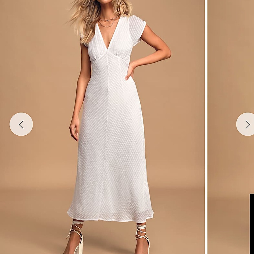 Lulu’s Let Love Grow White V-Neck Midi Dress